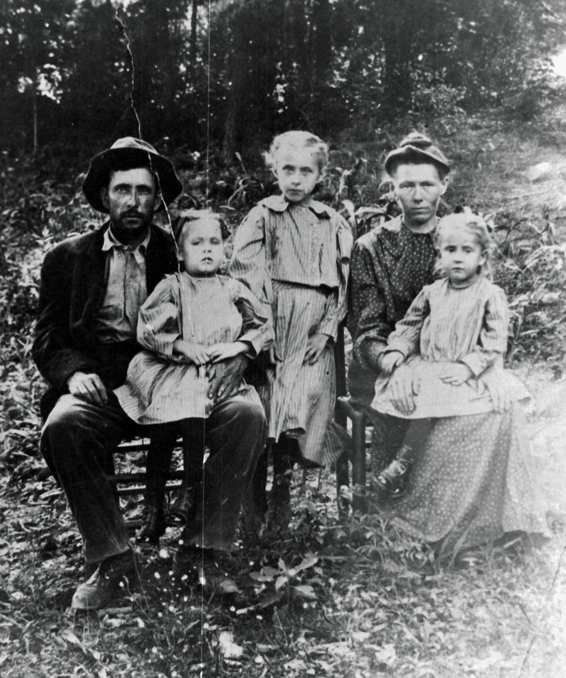 John and Izane Robbins family portrait